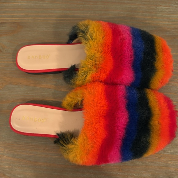 Bamboo multicolored rainbow furry (vegan) hard bottomed slides/mules size 10 - Picture 4 of 11